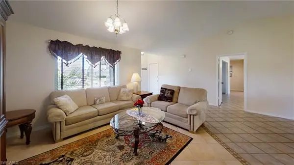 1119 Grove DR, Naples, FL 34120