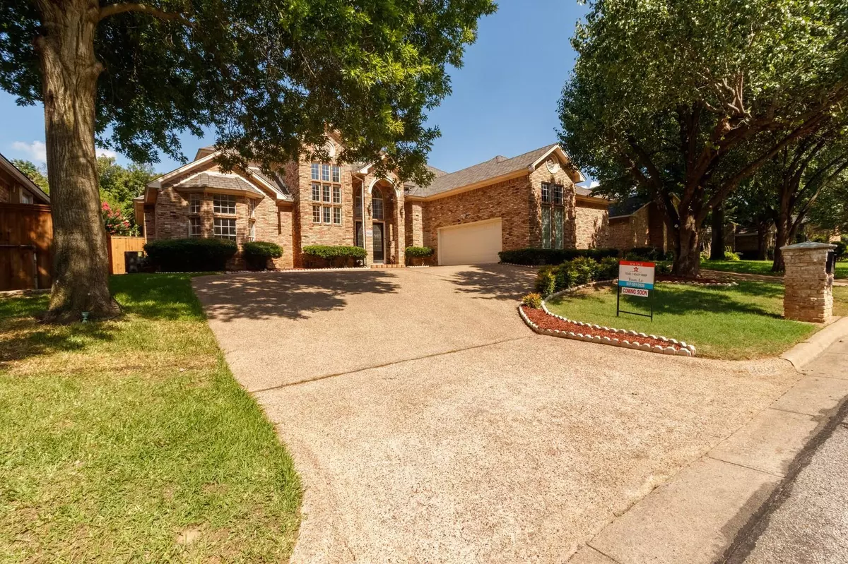 Arlington, TX 76006,2802 Briar Knoll Drive