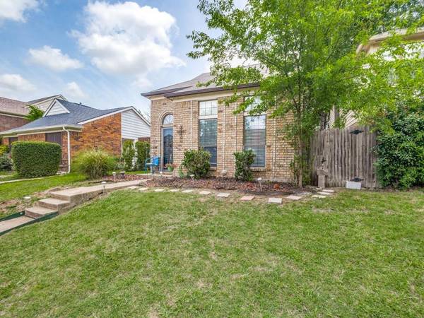 4220 Phoenix Drive, Carrollton, TX 75010