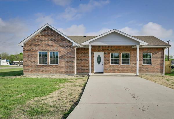 310 NW 1st Street, Kerens, TX 75144