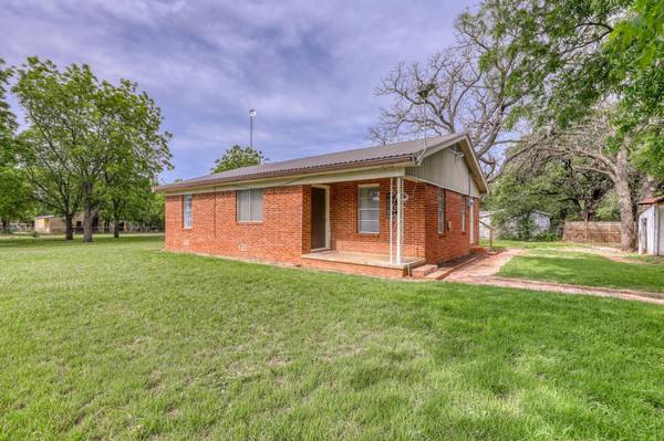 112 Cool Lane, Weatherford, TX 76088