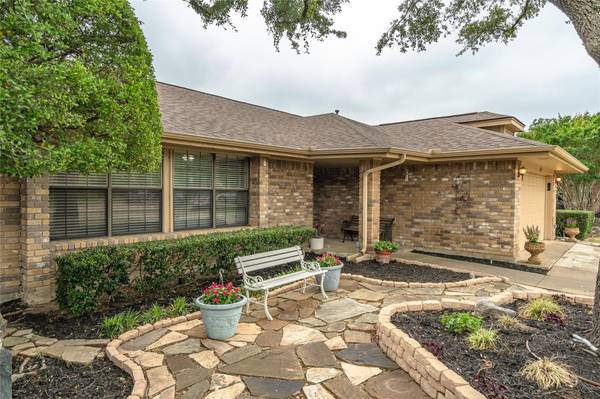 6121 Ridge Top Lane, Garland, TX 75043