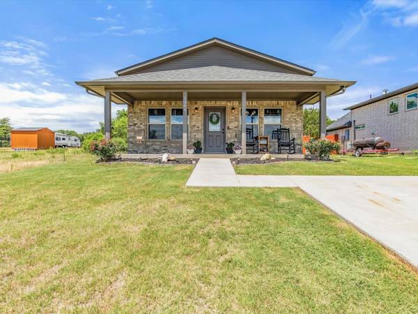 2304 Centaurus Way, Granbury, TX 76048