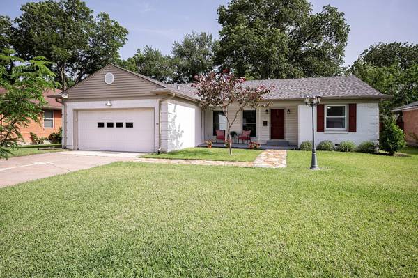 525 Carol Court, Richardson, TX 75081