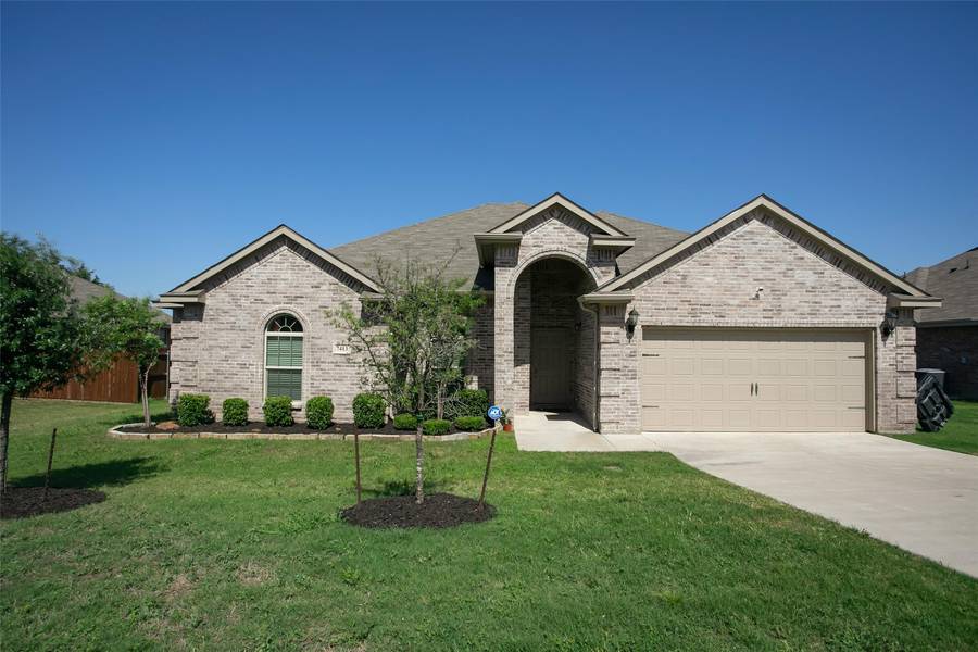 7413 Waterwell Trail, Forest Hill, TX 76140