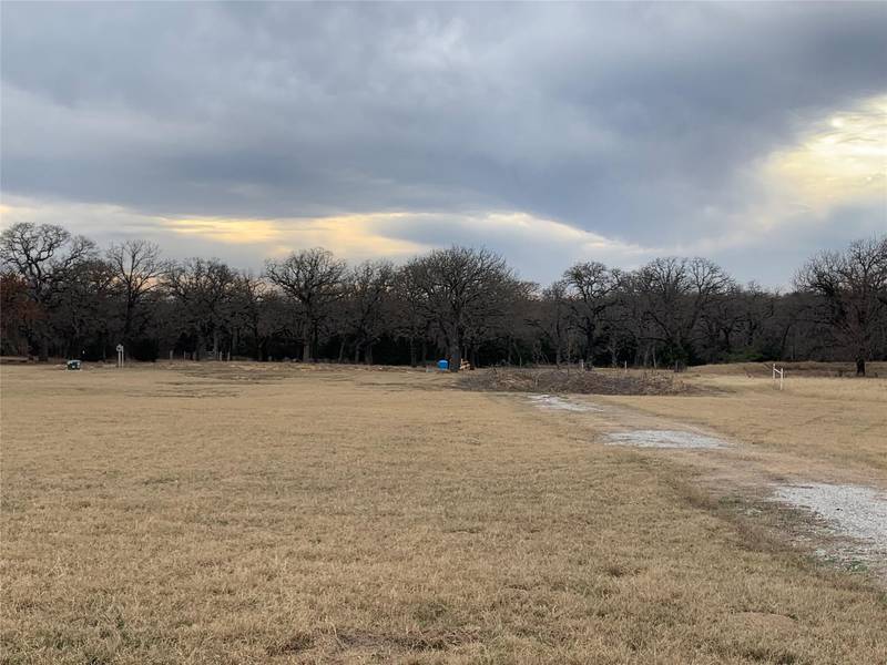 127 County Rd 1591, Alvord, TX 76225