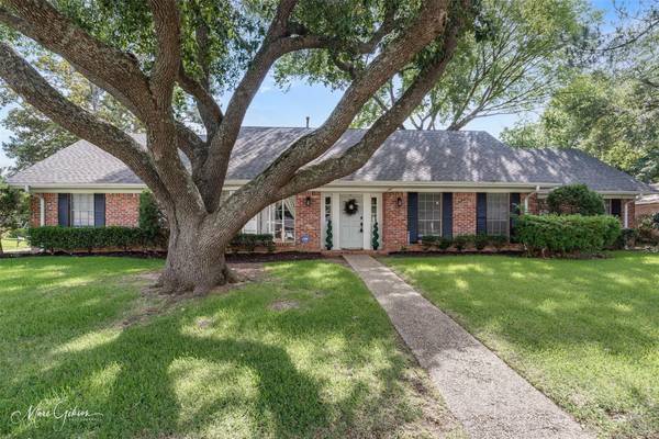 7501 Camelback Drive, Shreveport, LA 71105