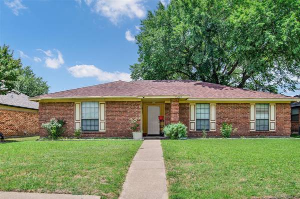 2618 San Saba Street, Mesquite, TX 75150