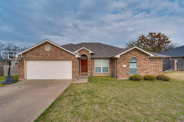 1320 S 3rd Street,  Midlothian,  TX 76065