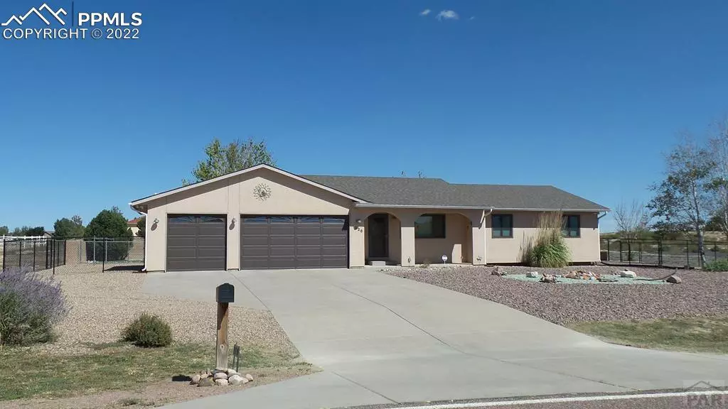 1226 S Avenida Del Oro W, Pueblo West, CO 81007