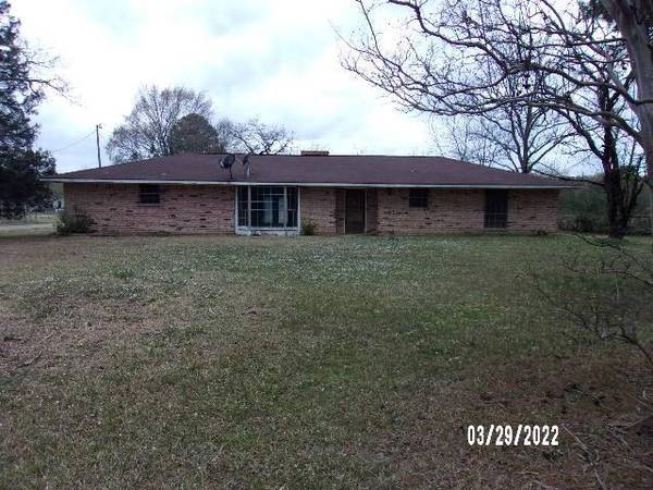 821 County Road 1770, Mount Pleasant, TX 75455