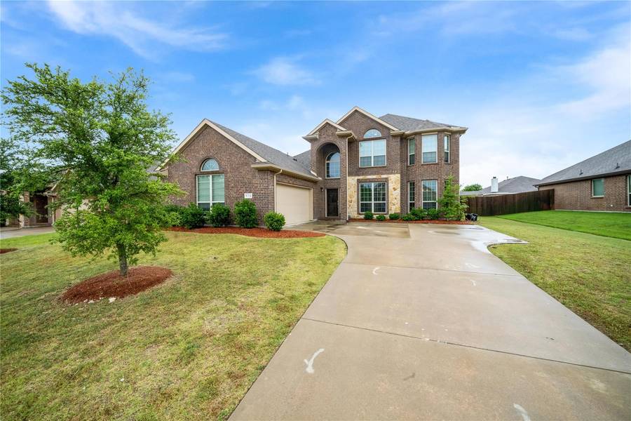 1002 Wellington Drive, Glenn Heights, TX 75154