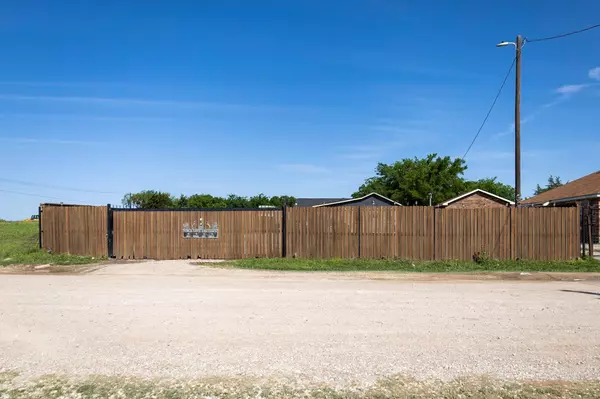 Crandall, TX 75114,6035 Mountain View