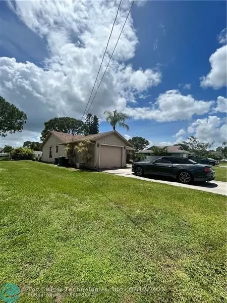 Port Saint Lucie, FL 34952,2162 SE Trillo St