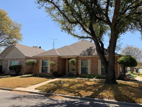 1920 W 3rd Street,  Clifton,  TX 76634