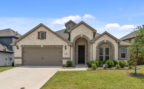 1217 Snowbird Drive, Little Elm, TX 75068