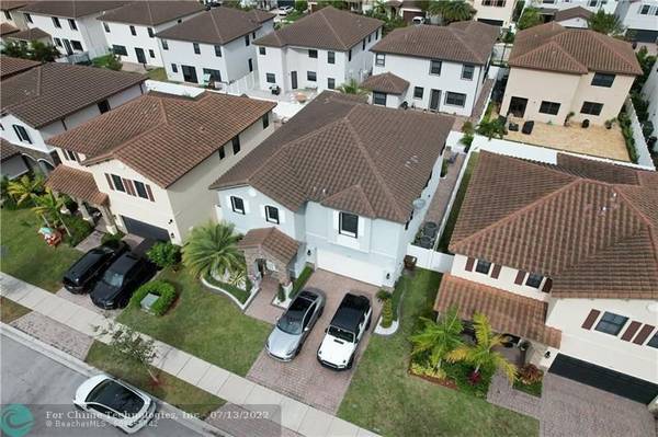 3521 W 92nd Pl, Hialeah, FL 33018