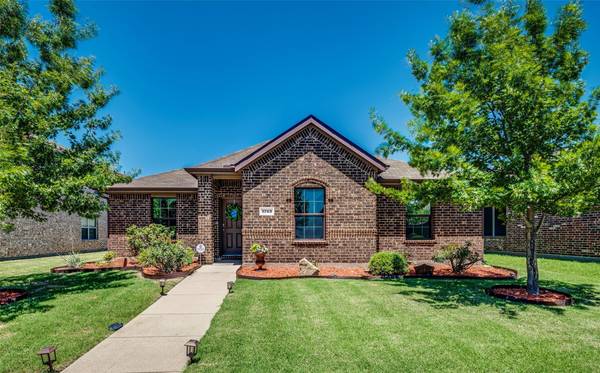 1743 Overlook Drive, Lancaster, TX 75146