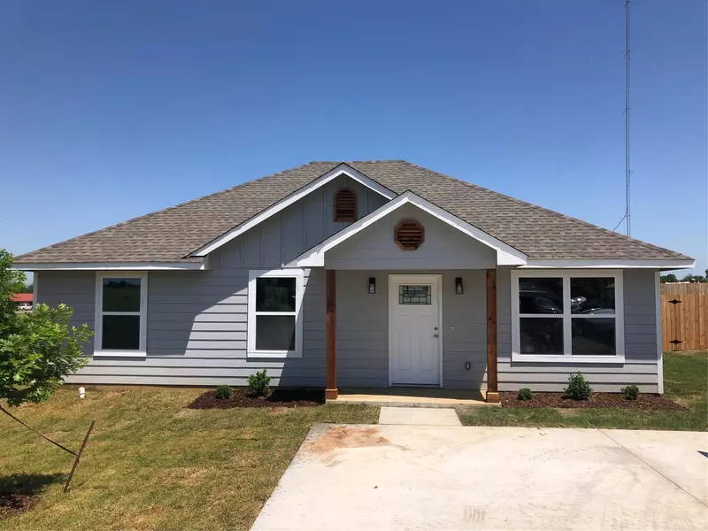 607 W Water Street, Whitesboro, TX 76273