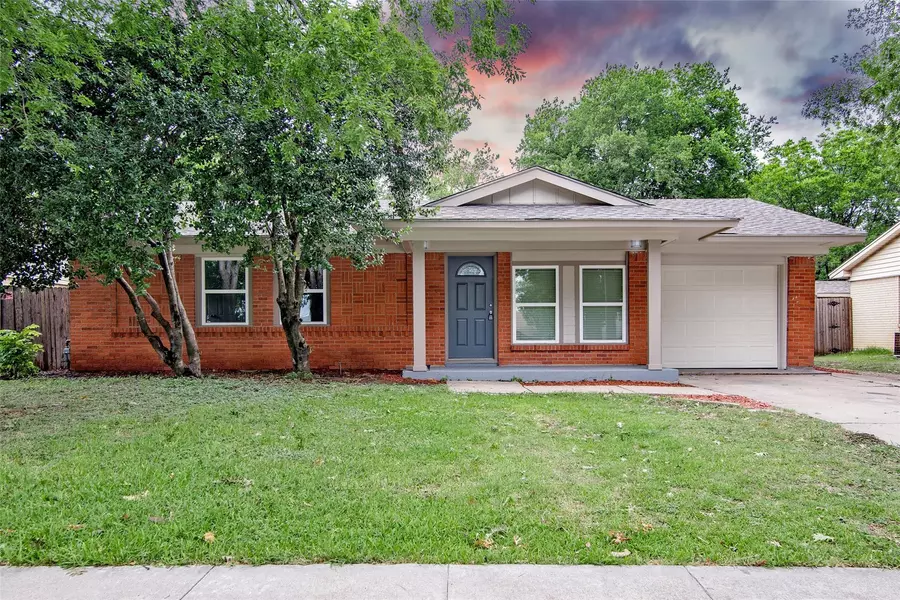 1502 Browning Drive, Arlington, TX 76010