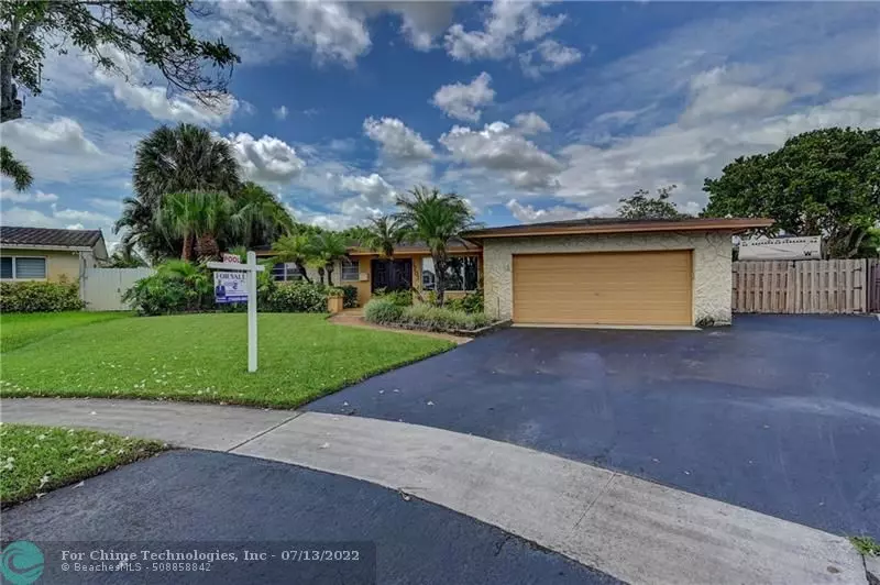 1701 NW 88th Way, Pembroke Pines, FL 33024