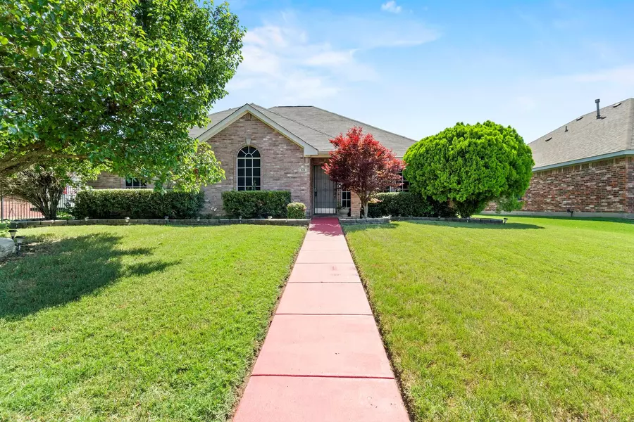 121 Big Sandy Lane, Lancaster, TX 75146