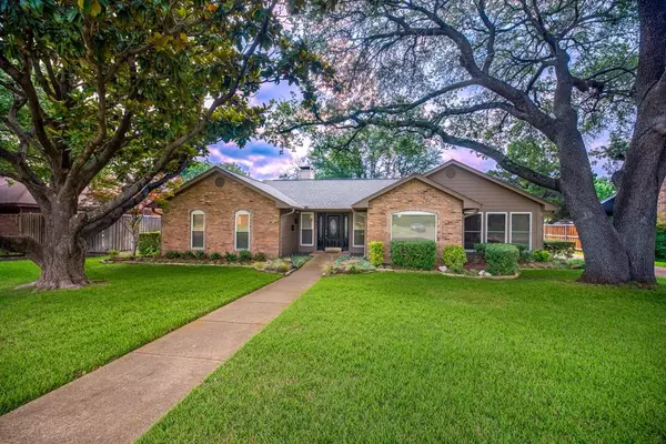 1002 Crestview Drive, Richardson, TX 75080