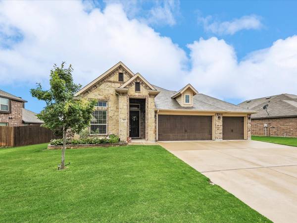 265 Pine Crest Drive, Justin, TX 76247