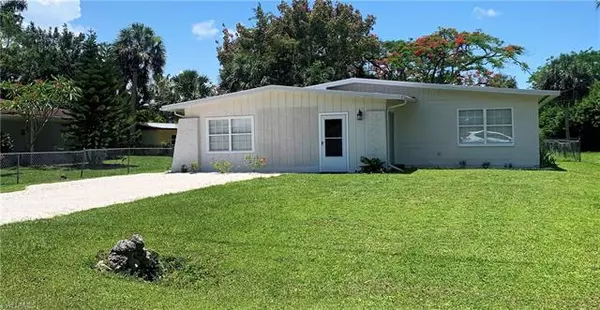 2125 Mark AVE, Punta Gorda, FL 33950