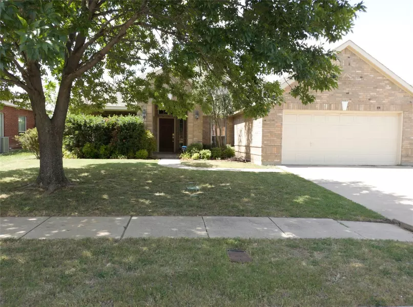 337 Fort Edward Drive, Arlington, TX 76002