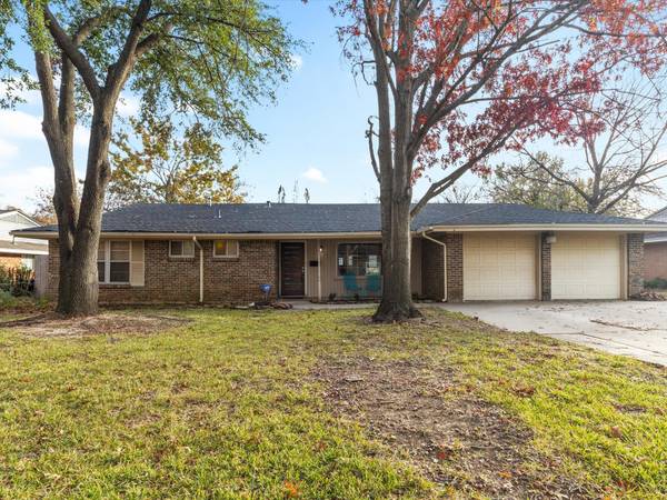 7029 Treehaven Road, Fort Worth, TX 76116