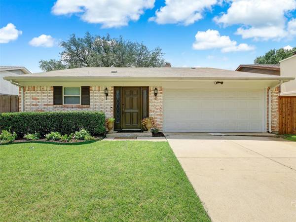 2208 Benbrook Drive, Carrollton, TX 75007