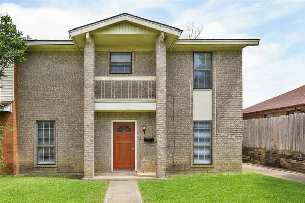 2214 Statler Drive, Carrollton, TX 75007