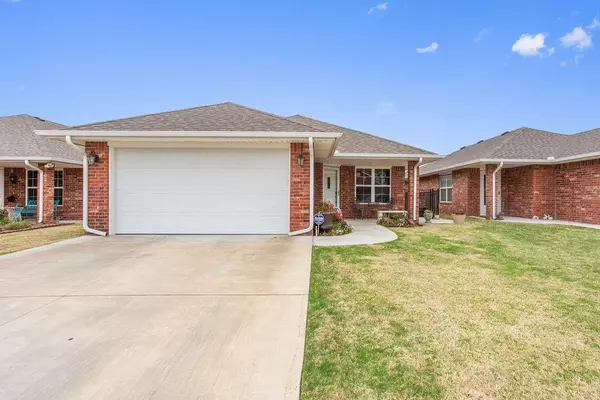 312 Golden Terrace, Tuttle, OK 73089