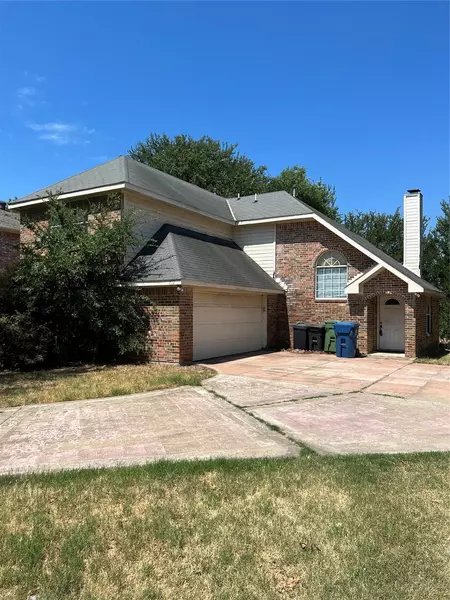 717 Blair Drive, Lewisville, TX 75057