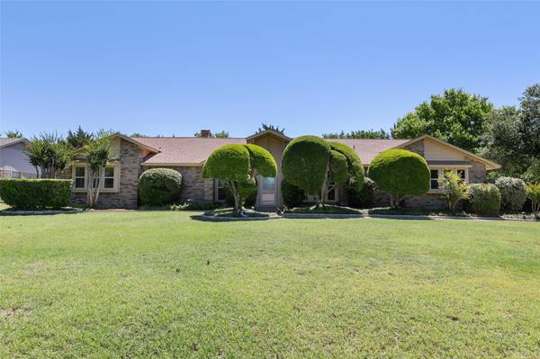 328 Shadowwood Trail, Ovilla, TX 75154