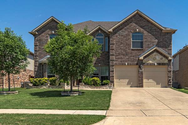 2916 Almansa, Grand Prairie, TX 75054