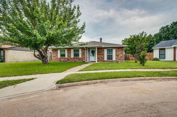 5010 Oregon Court, Grand Prairie, TX 75052