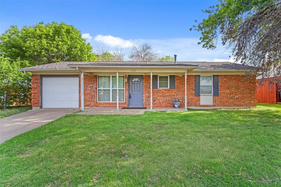 6104 Ivy Hill Road, Fort Worth, TX 76135