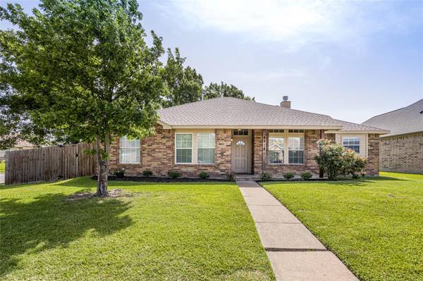 4818 Highgate Lane, Rowlett, TX 75088