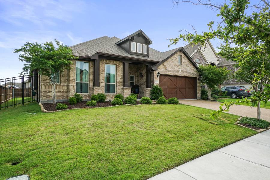 1323 Lantern Faith Drive, St. Paul, TX 75098