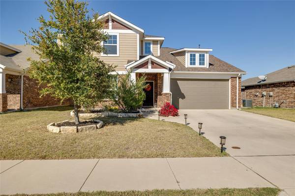 7820 Wildwest Drive, Fort Worth, TX 76131