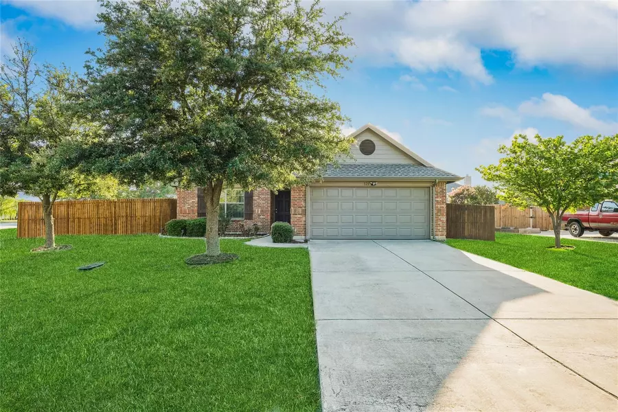 126 Price Circle, Hackberry, TX 75036