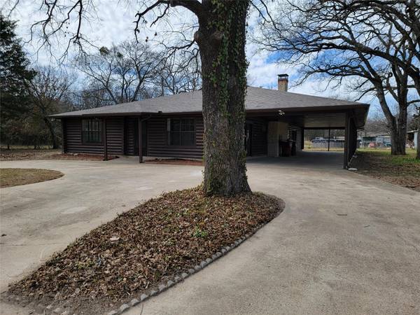 1121 Red Oak Drive, West Tawakoni, TX 75474