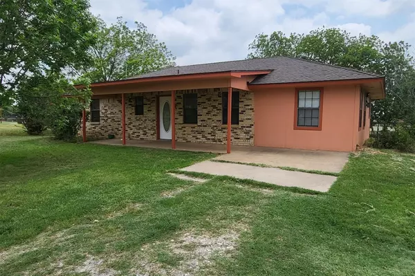 610 Springfield Road, Springtown, TX 76082