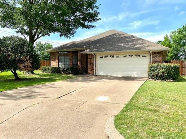 6729 Hadley Drive, North Richland Hills, TX 76182