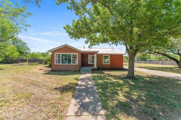 729 N Park Street, Dublin, TX 76446