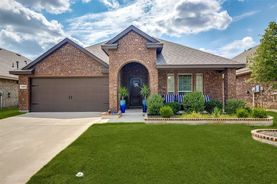 4605 Ashmark Road, Aubrey, TX 76227