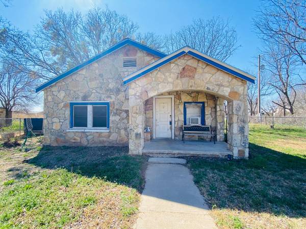 4270 Highway 1689, Sidney, TX 76474