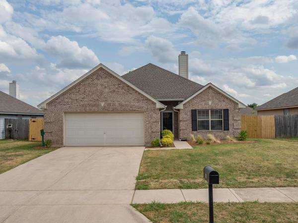 309 Glenview Drive, Aubrey, TX 76227